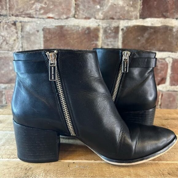 Michael Kors Black Leather Booties with Chunky Block Heels Sz 7 - Picture 4 of 8
